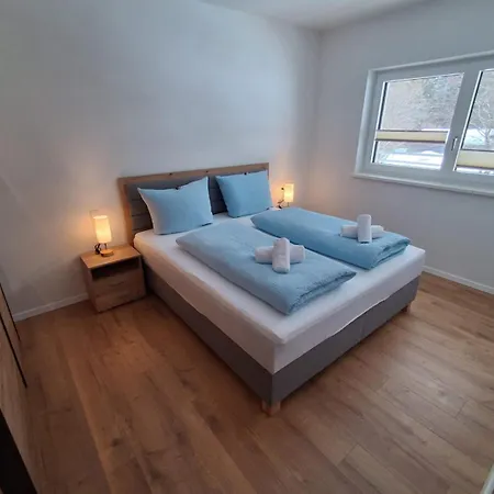 Fuchs Apartment *